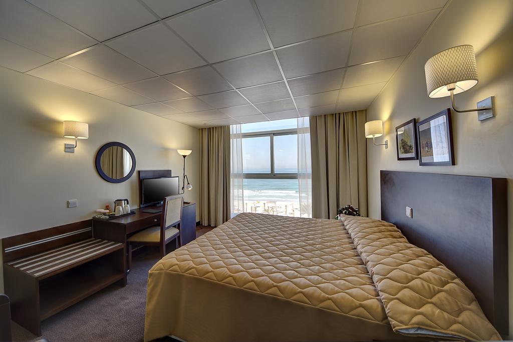 Ajman Beach Hotel Esterno foto