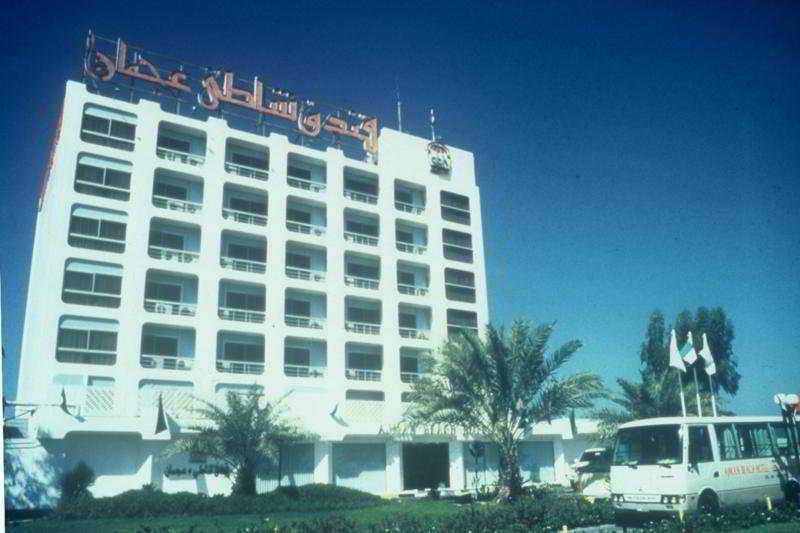 Ajman Beach Hotel Esterno foto