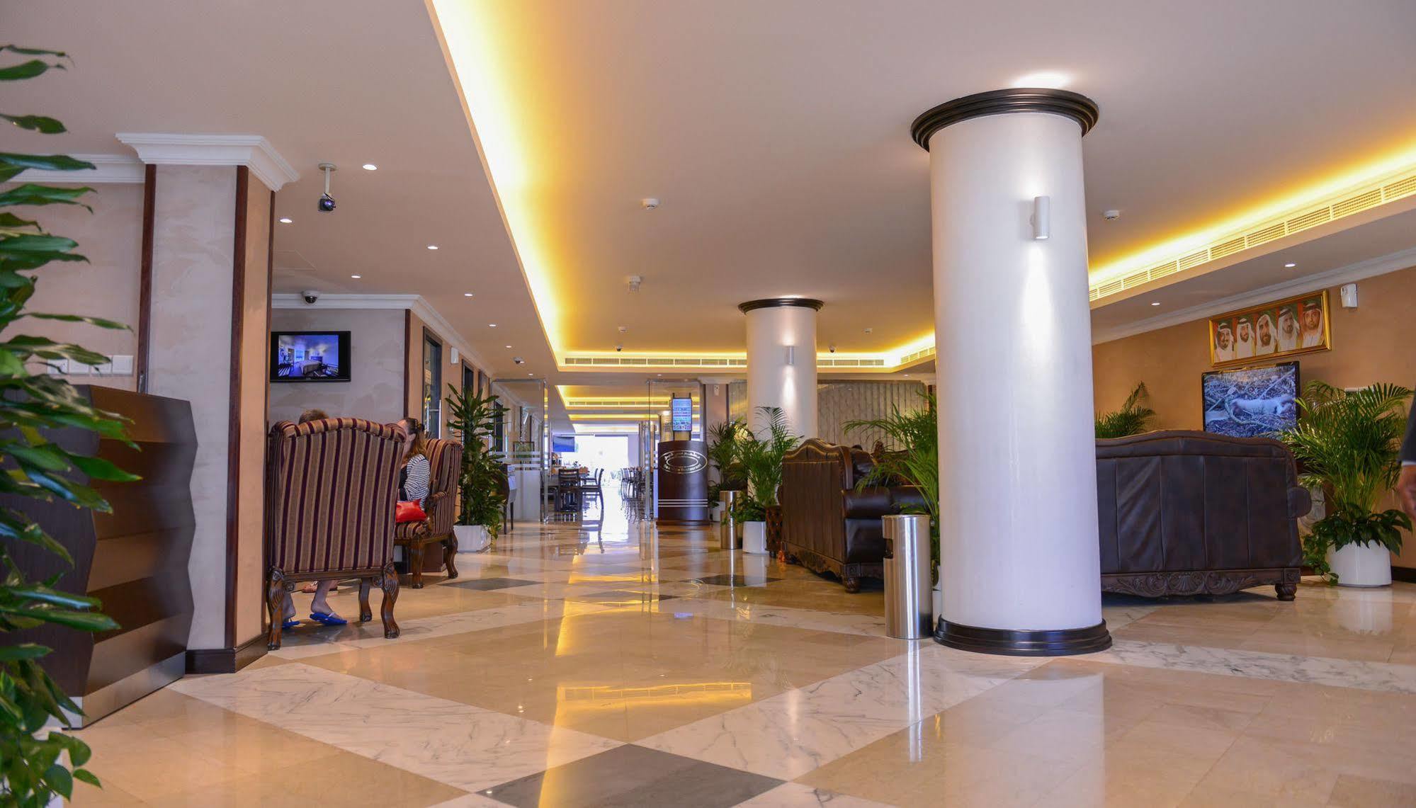 Ajman Beach Hotel Esterno foto